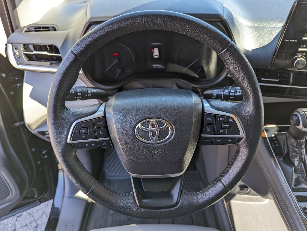 Used 2021 Toyota Sienna XLE AWD/4WD image 16