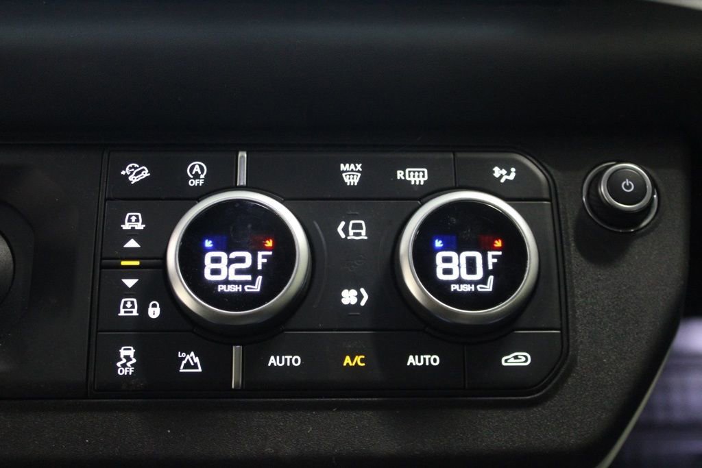 Used 2022 Land Rover Defender 110 XS Edition AWD/4WD image 27