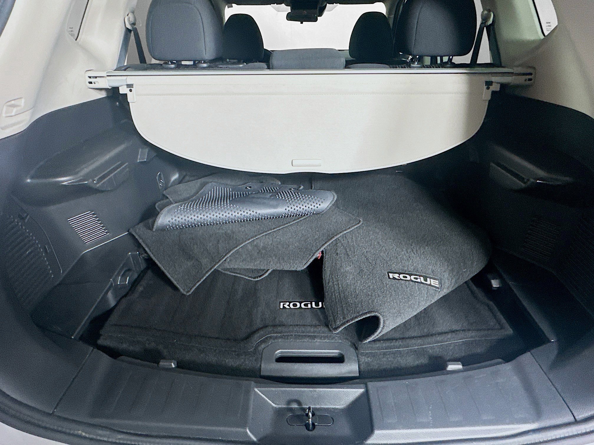 Used 2020 Nissan Rogue S w/ Special Edition Package FWD image 25