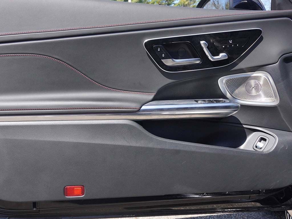 Used 2024 Mercedes-Benz CLE 53 AMG 4MATIC w/ Driver Assistance Package image 25