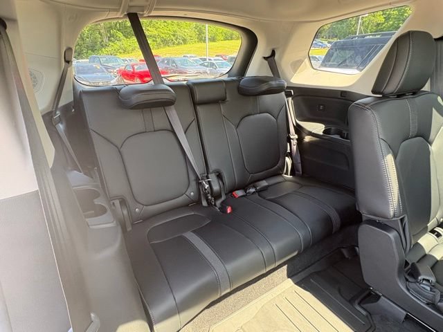 Used 2025 Honda Pilot Touring image 36