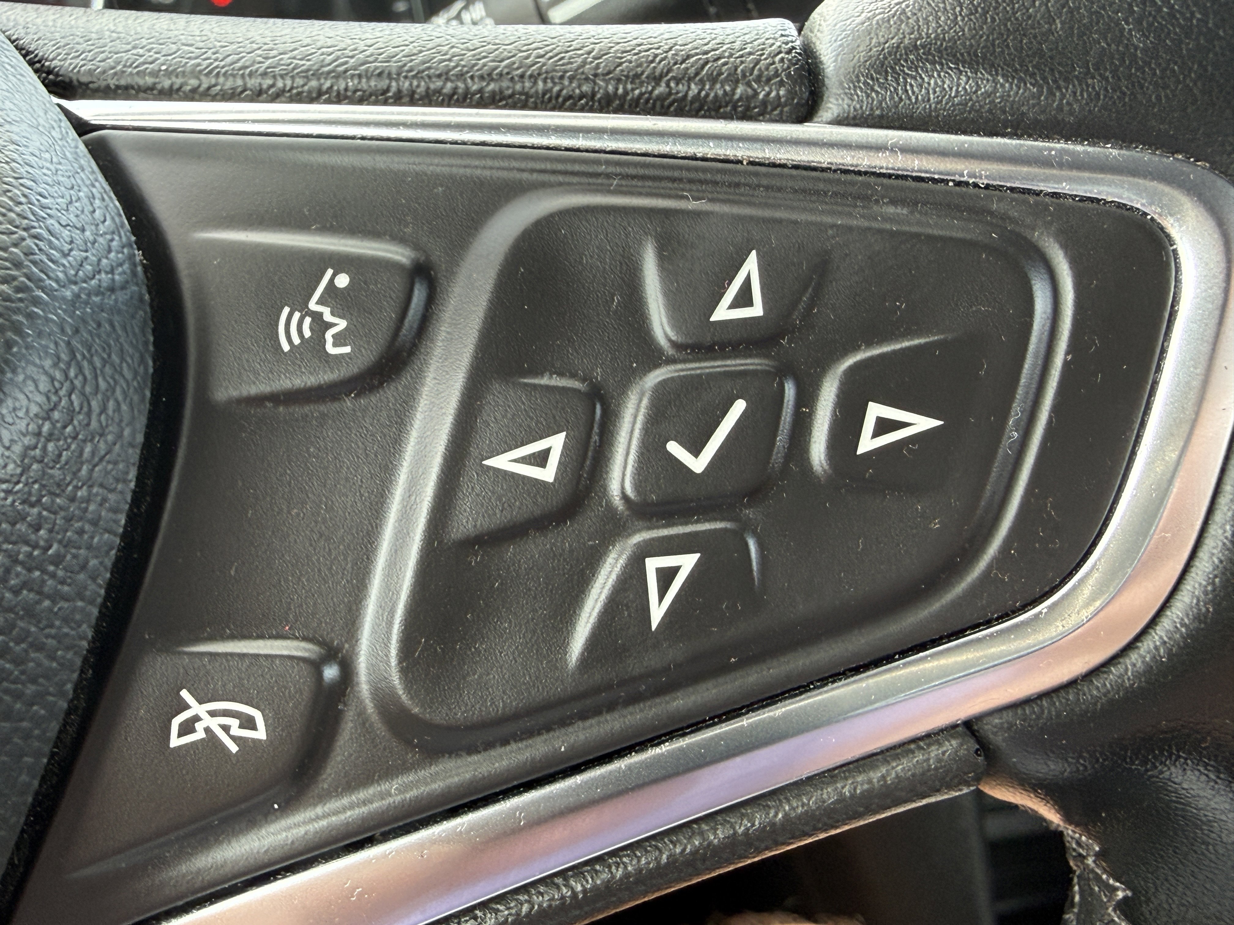 Used 2024 Chevrolet Equinox LT image 28