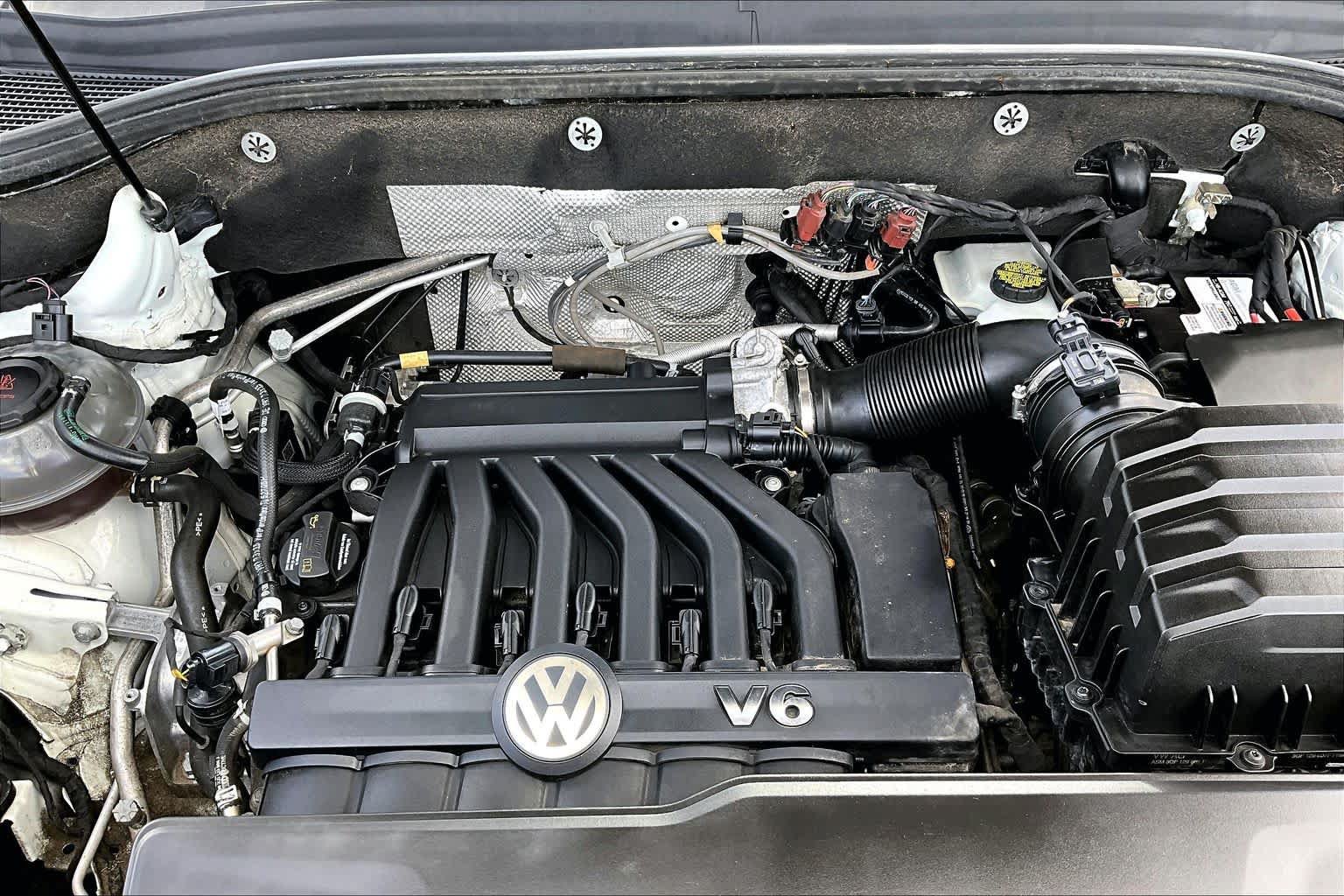 Used 2020 Volkswagen Atlas Cross Sport SEL Premium w/ Cross Sport MDO Package AWD/4WD image 31