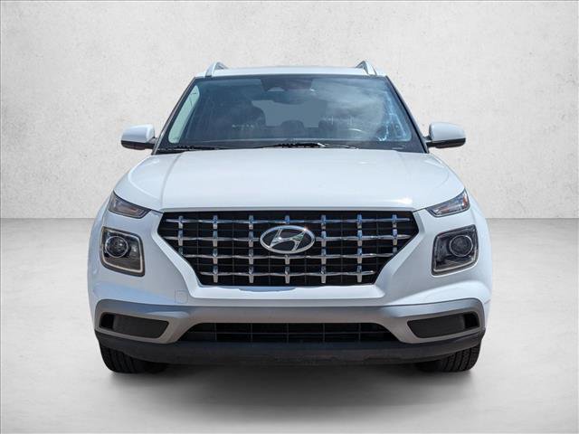 Used 2023 Hyundai Venue SEL FWD image 2
