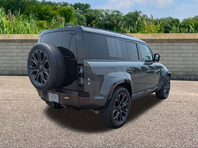 New 2025 Land Rover Defender 110 image 4