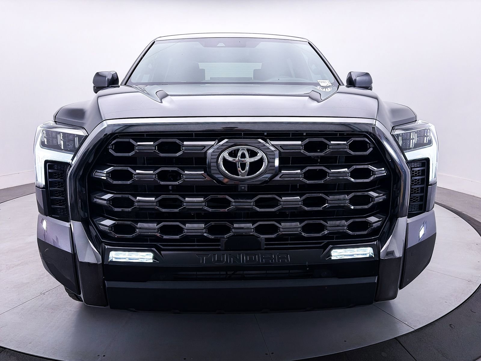 Used 2023 Toyota Tundra Platinum AWD/4WD image 12