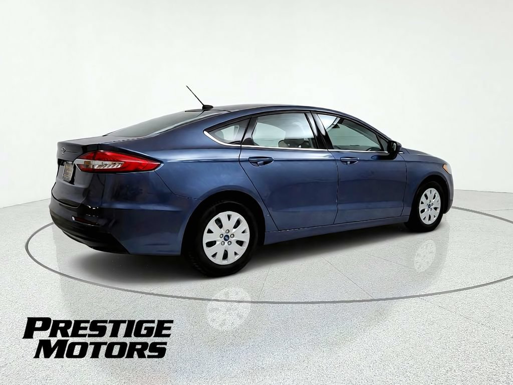 Used 2019 Ford Fusion S FWD image 8