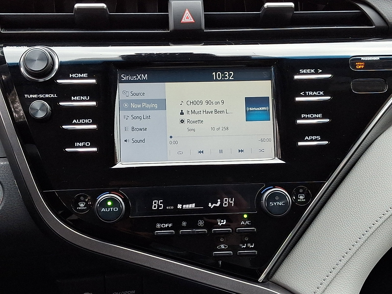 Used 2018 Toyota Camry LE w/ Protection Package (Q2) FWD image 15