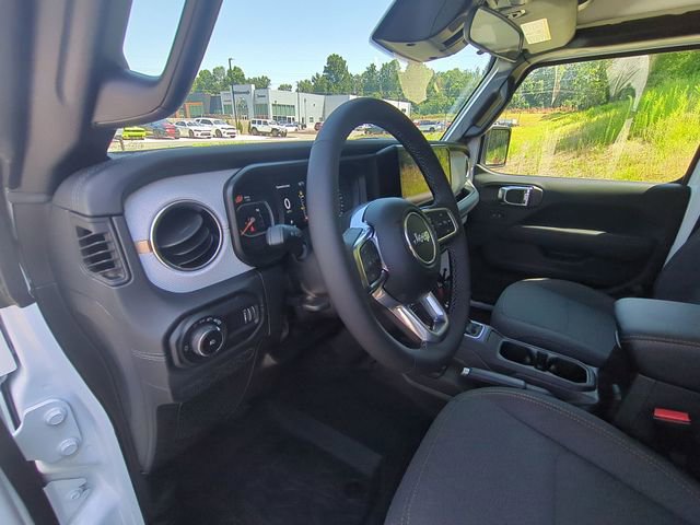New 2025 Jeep Wrangler Unlimited Sahara AWD/4WD image 29