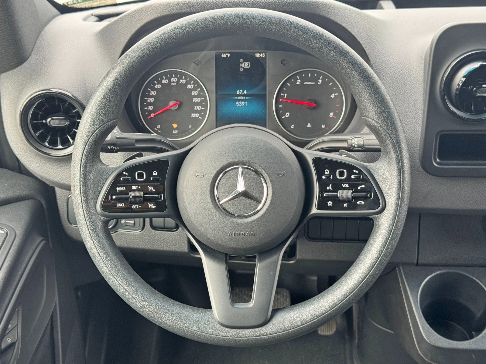 Used 2023 Mercedes-Benz Sprinter 2500 w/ Acoustic Package image 18