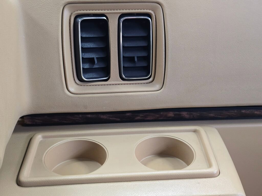 Used 1990 Dodge Grand Caravan LE image 82