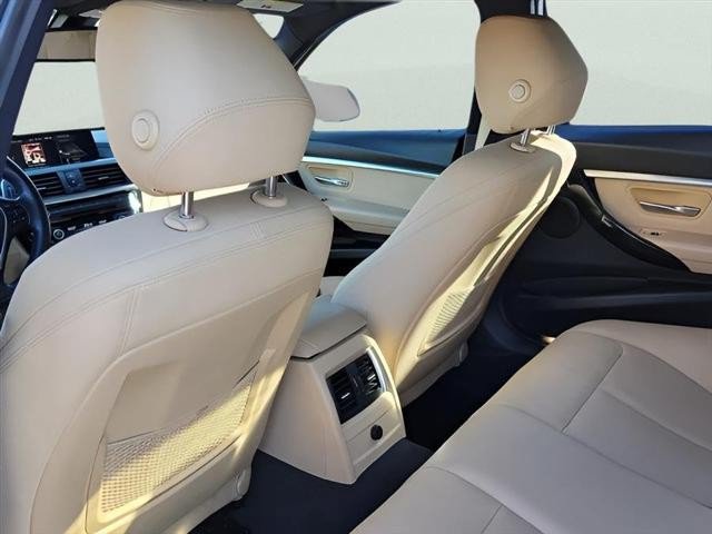 Used 2018 BMW 330i Sedan RWD image 8