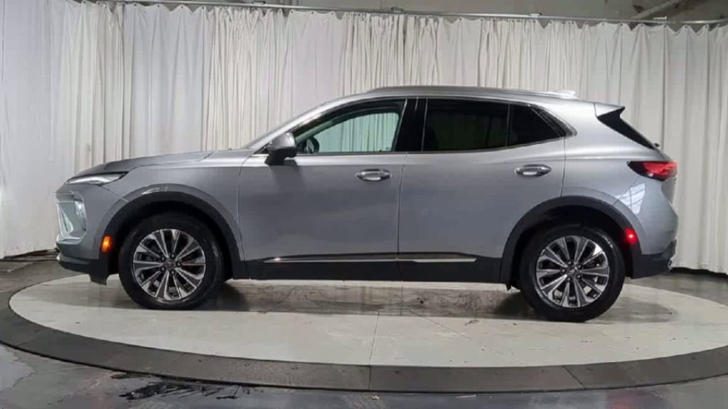 Used 2024 Buick Envision Preferred AWD/4WD image 6