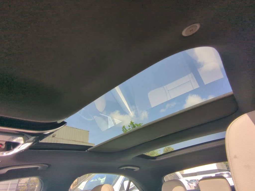 New 2025 Mercedes-Benz C 300 Sedan image 16