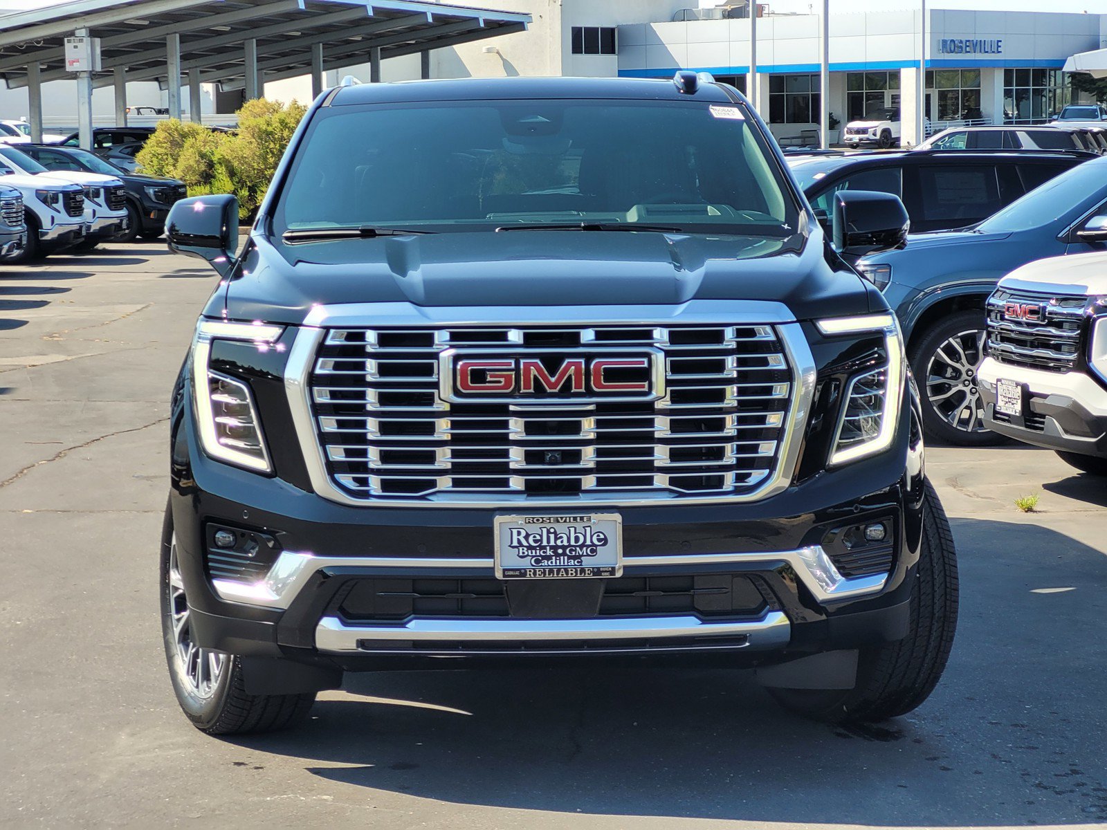 New 2026 GMC Yukon XL Denali w/ Advanced Technology Package AWD/4WD image 2