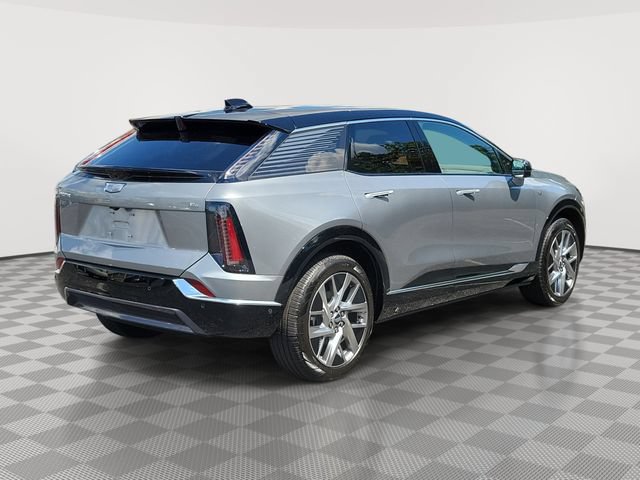 New 2027 Cadillac Optiq Luxury w/ LPO, Floor Liner Package AWD/4WD image 4