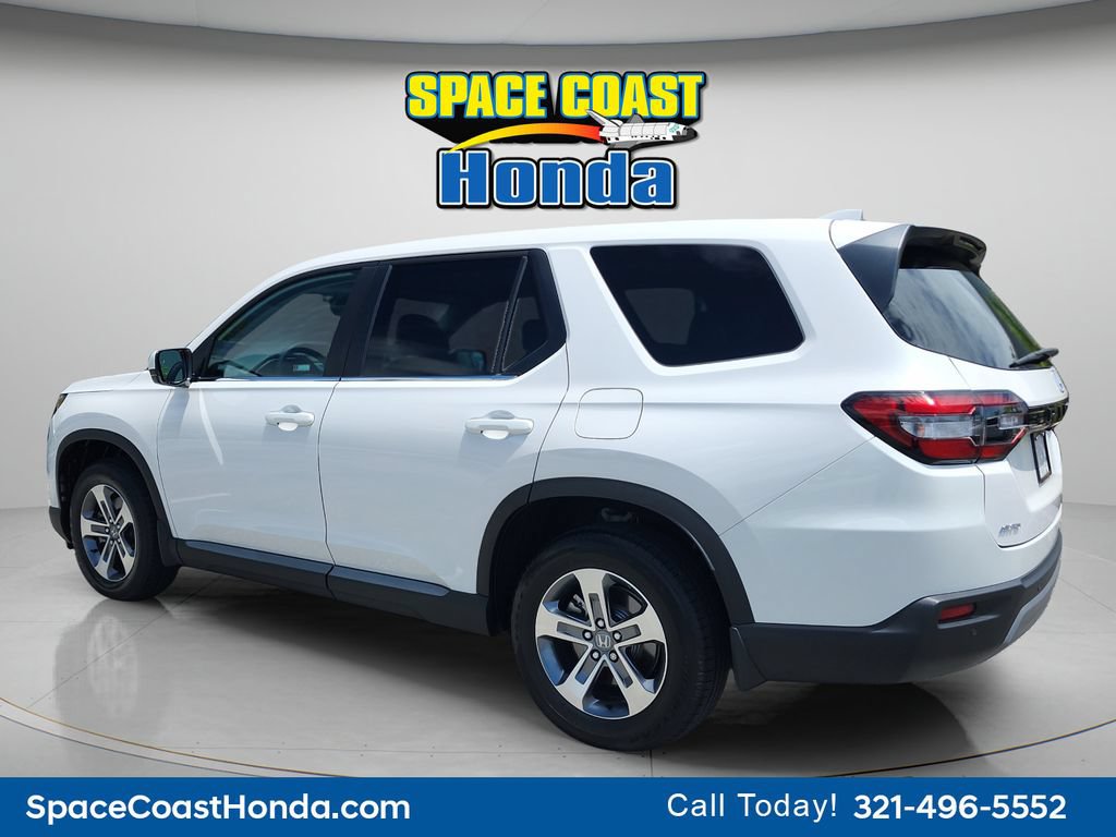 Certified 2025 Honda Pilot EX-L image 10