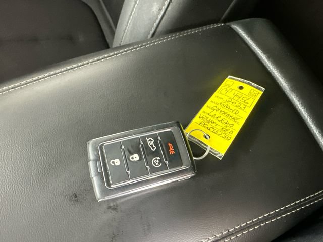 Used 2023 Jeep Grand Cherokee Laredo AWD/4WD image 34