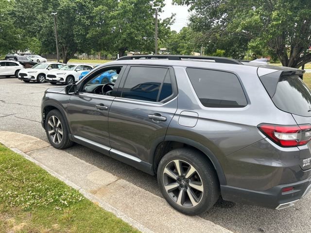 Used 2023 Honda Pilot Elite image 5