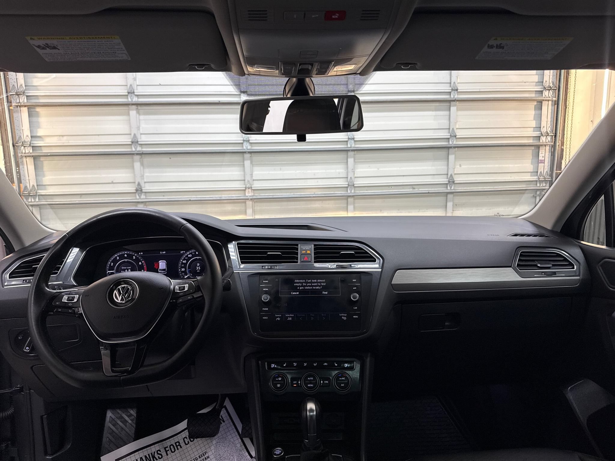 Used 2019 Volkswagen Tiguan SEL AWD/4WD image 11