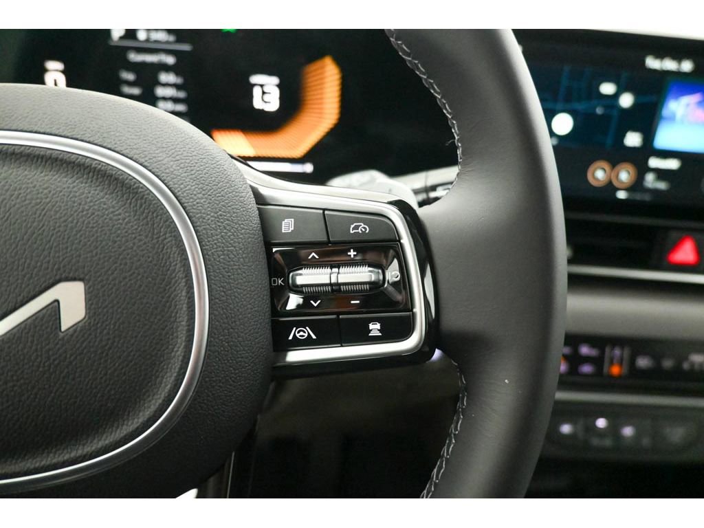 New 2026 Kia Carnival EX image 23