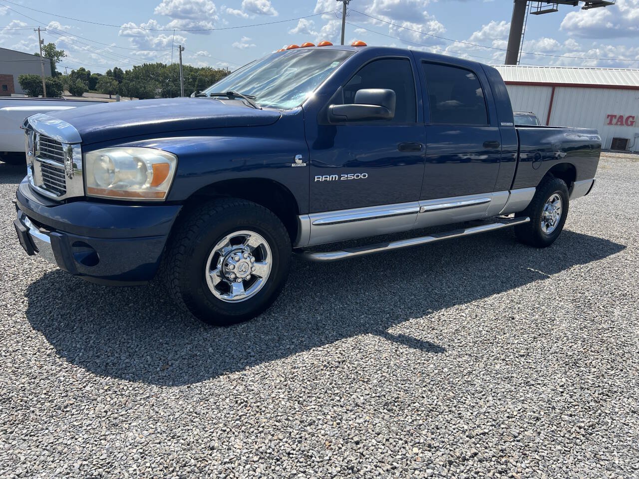 Used 2006 Dodge Ram 2500 Truck Laramie RWD image 2