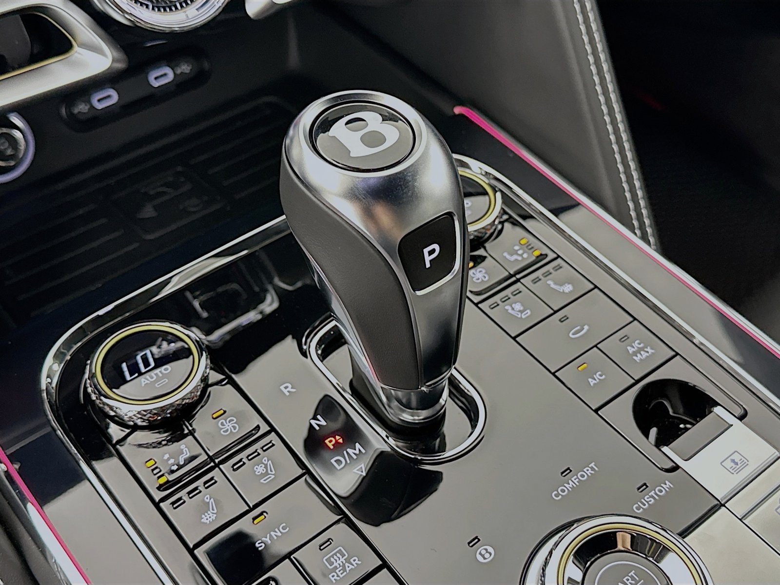 New 2026 Bentley Flying Spur V8 AWD/4WD image 30