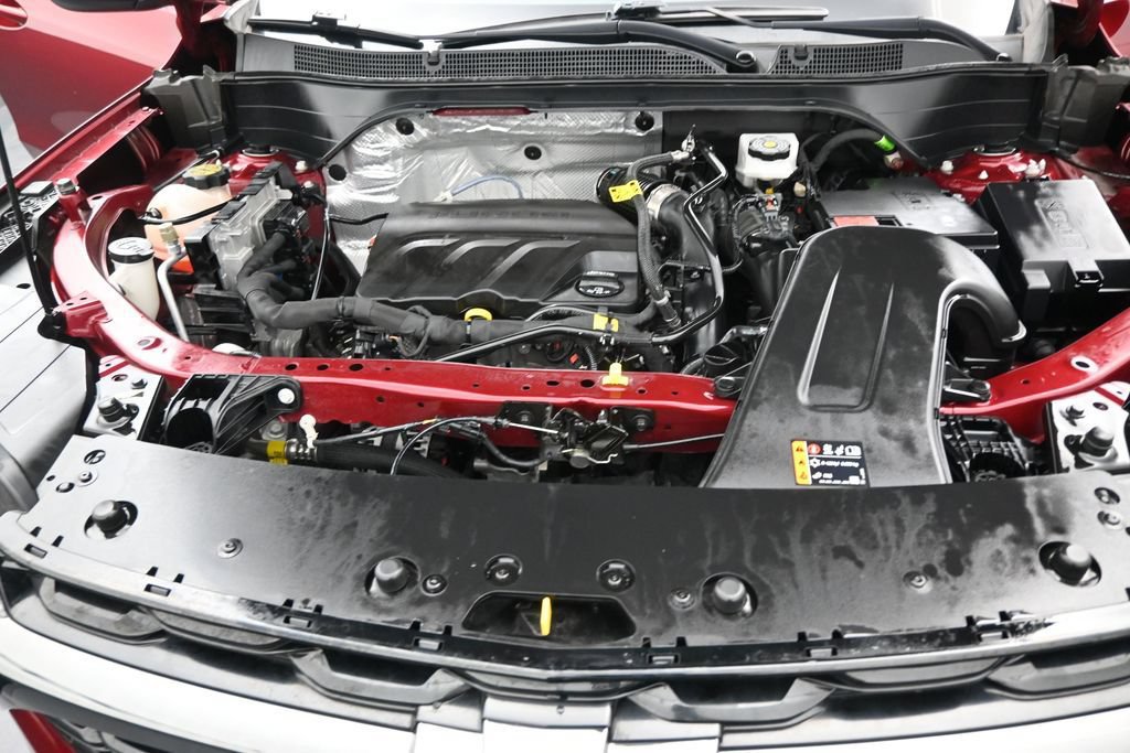 Used 2024 Chevrolet Trax RS FWD image 16