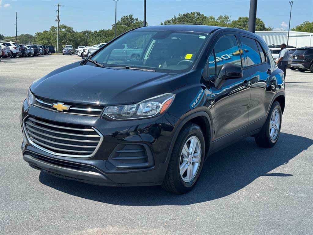 Used 2020 Chevrolet Trax LS w/ Tint and Cruise Package FWD image 7