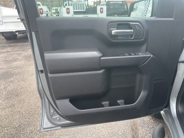 Used 2025 Chevrolet Silverado 1500 Custom w/ Turbomax Blackout Package image 11