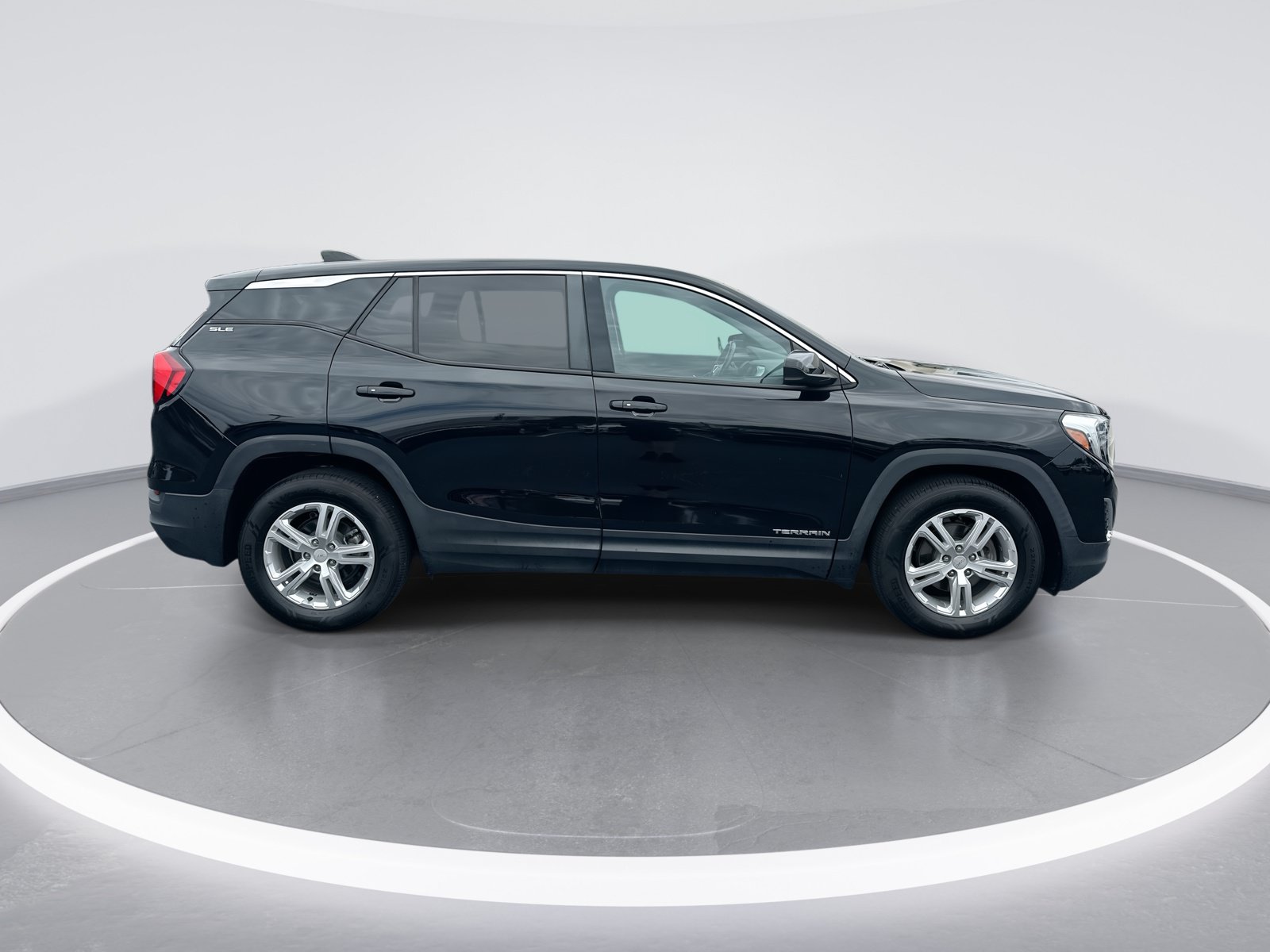 Used 2020 GMC Terrain SLE FWD image 10
