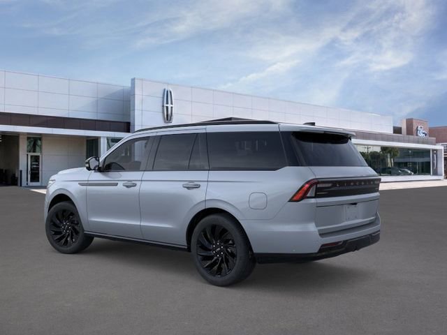 New 2026 Lincoln Navigator Reserve w/ Jet Appearance Package AWD/4WD image 5