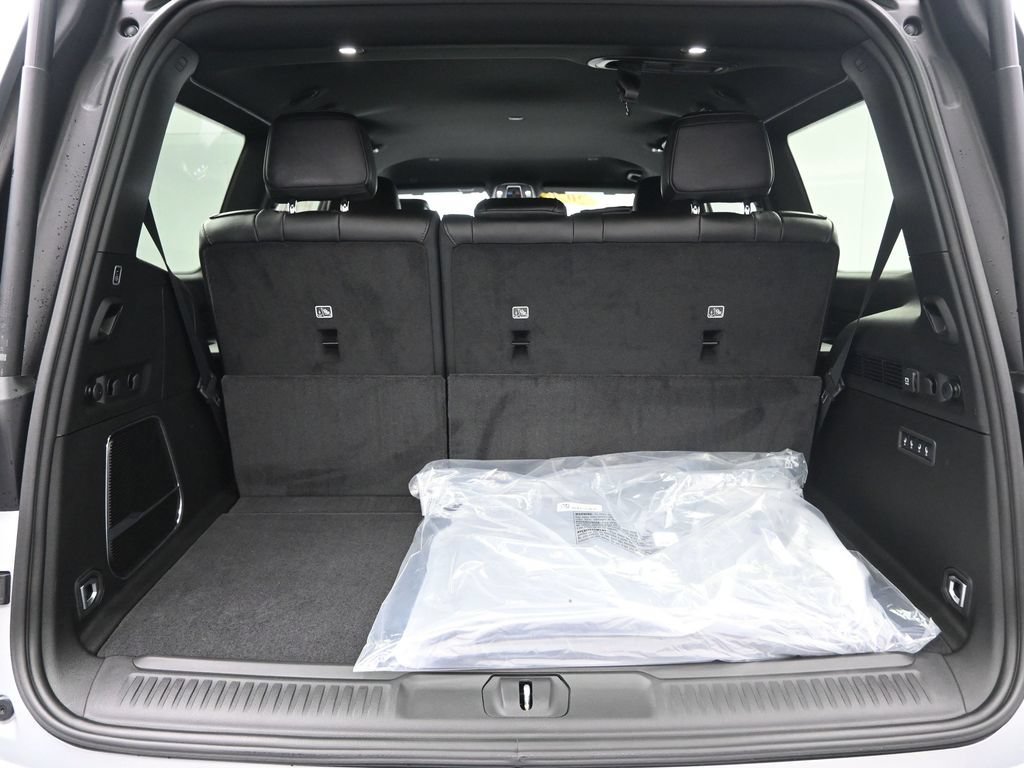 New 2026 Jeep Grand Wagoneer Limited w/ HD Trailer Tow Package AWD/4WD image 31