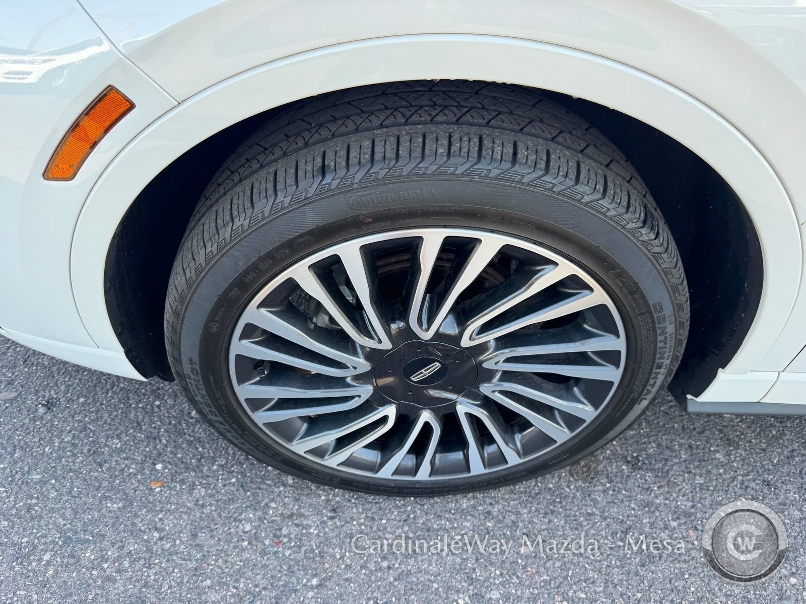 Used 2022 Lincoln Corsair AWD w/ Premium Package image 11