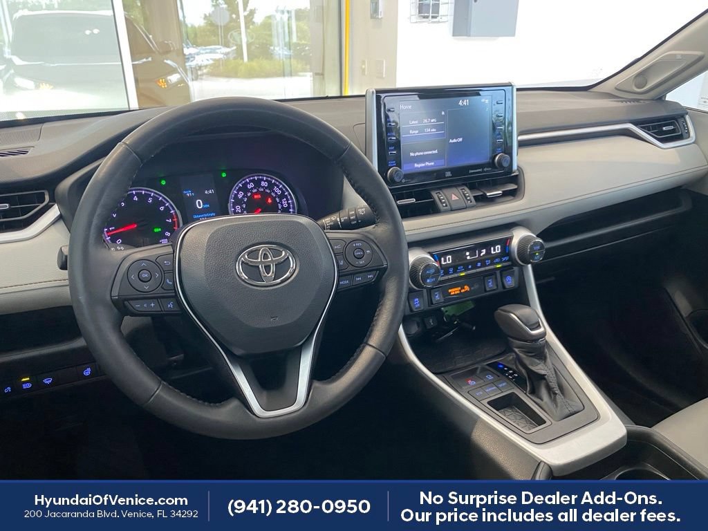Used 2021 Toyota RAV4 XLE Premium FWD image 3
