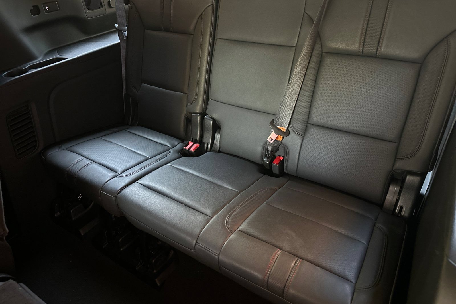 Used 2024 Chevrolet Suburban RST w/ Luxury Package AWD/4WD image 20