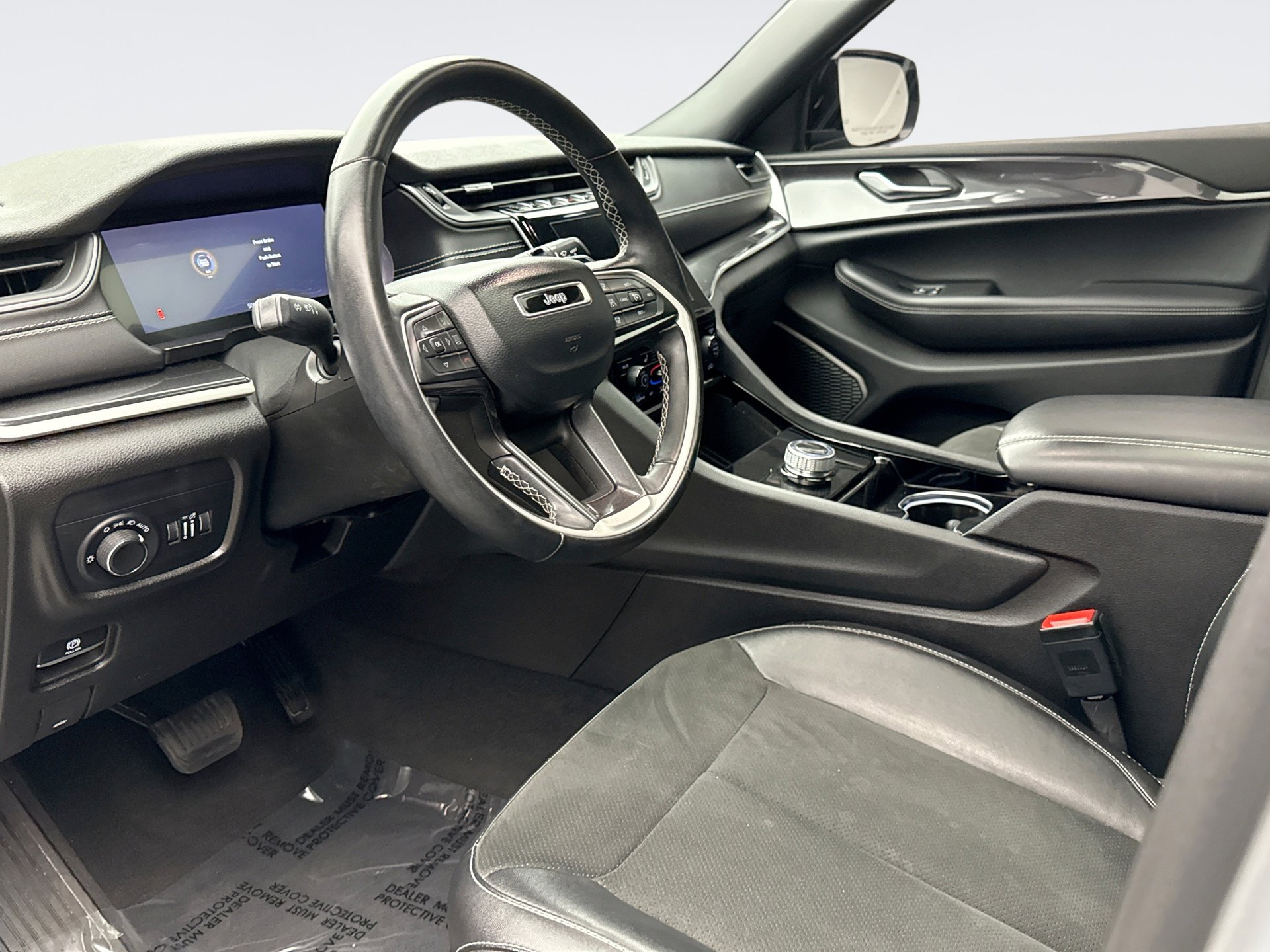 Used 2022 Jeep Grand Cherokee L Laredo image 10