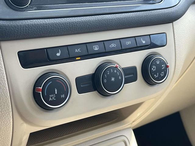Used 2016 Volkswagen Tiguan SE FWD image 32