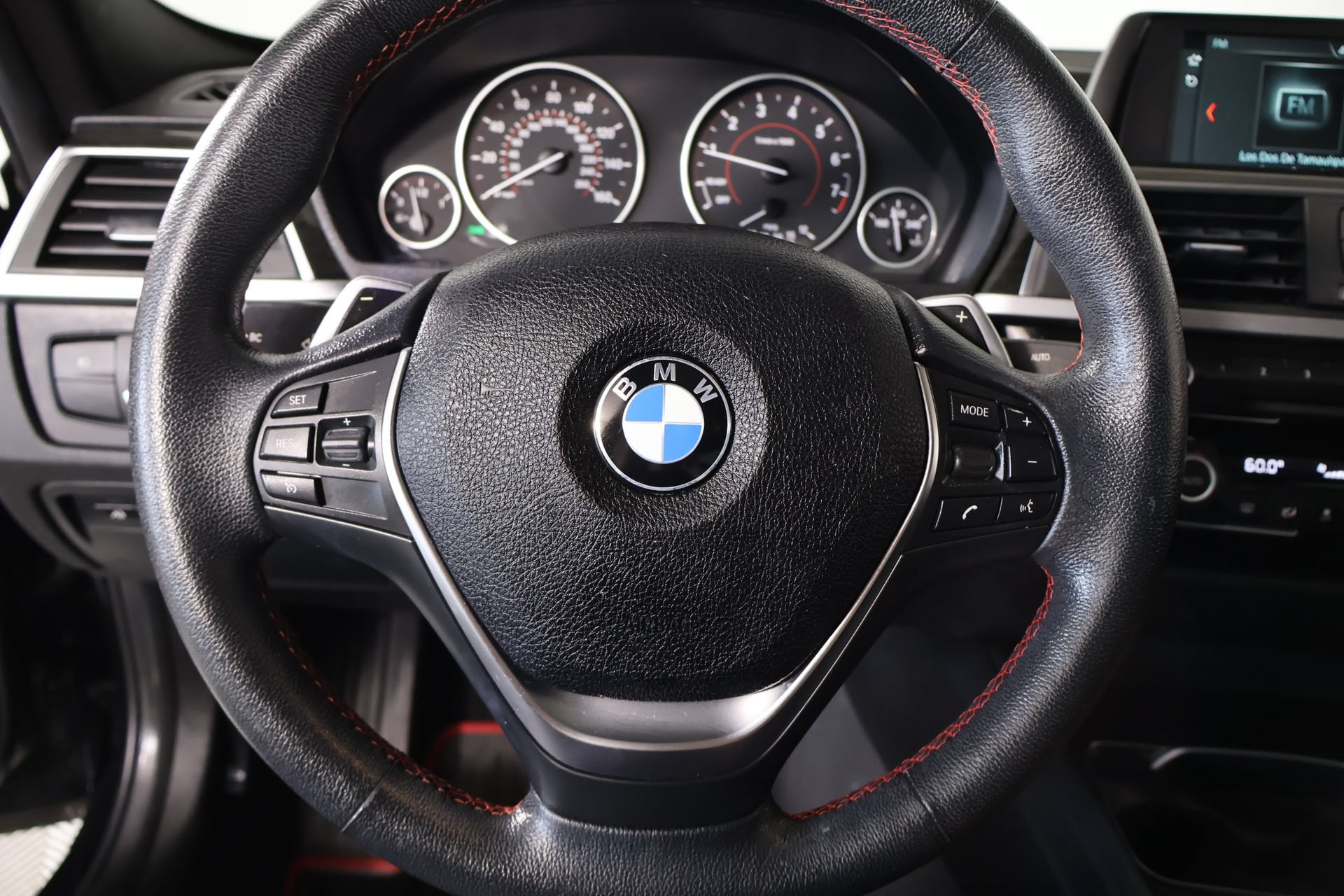 Used 2018 BMW 330i xDrive Sedan AWD/4WD image 3