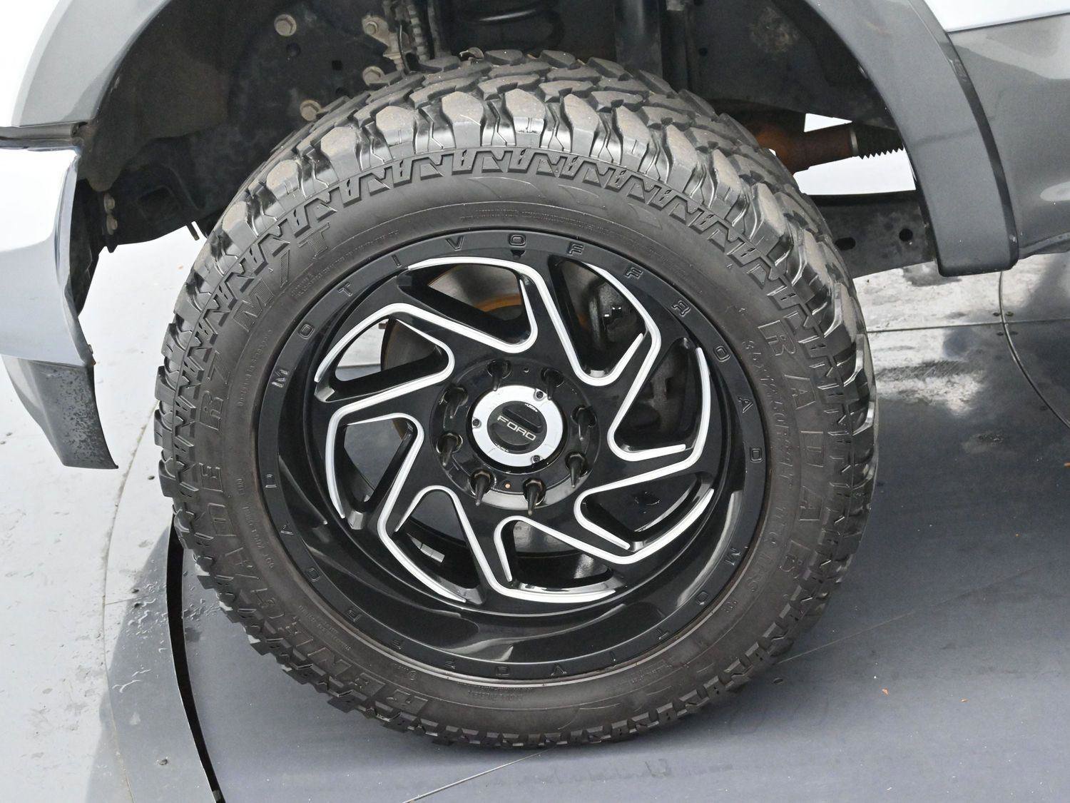 Used 2019 Ford F250 Lariat w/ Lariat Ultimate Package image 40