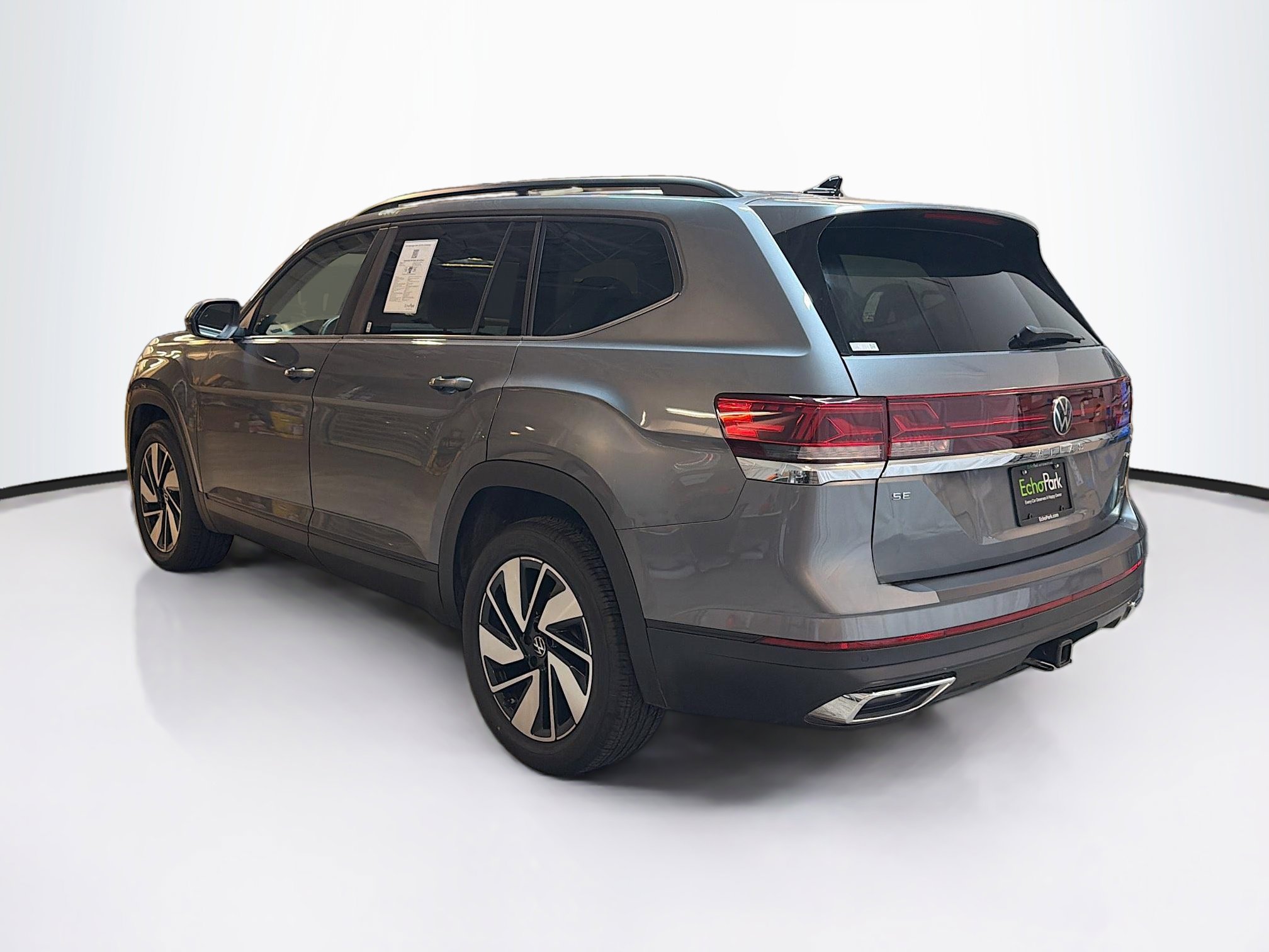 Used 2024 Volkswagen Atlas SE image 5