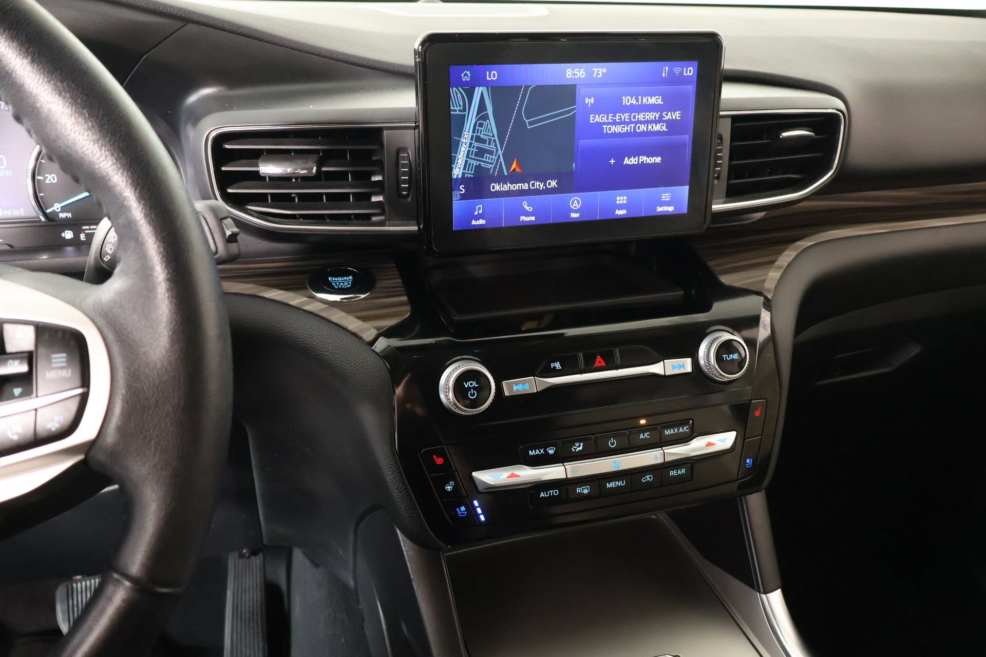Used 2023 Ford Explorer Limited AWD/4WD image 5