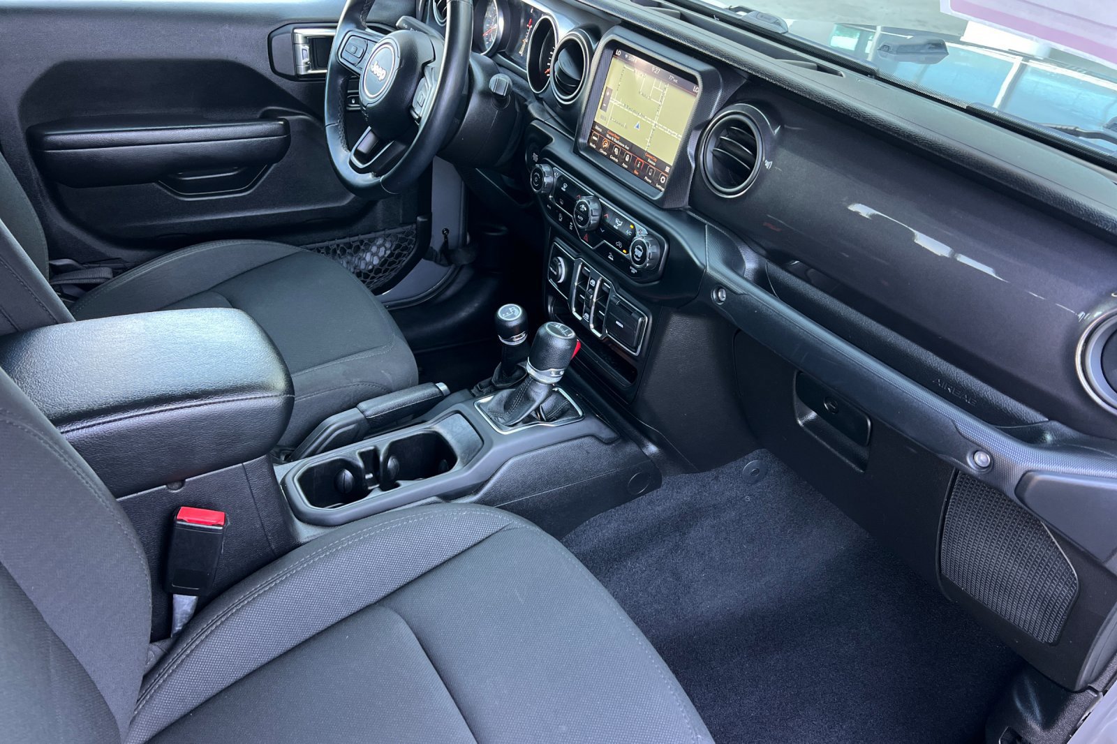Used 2021 Jeep Gladiator Sport AWD/4WD image 15
