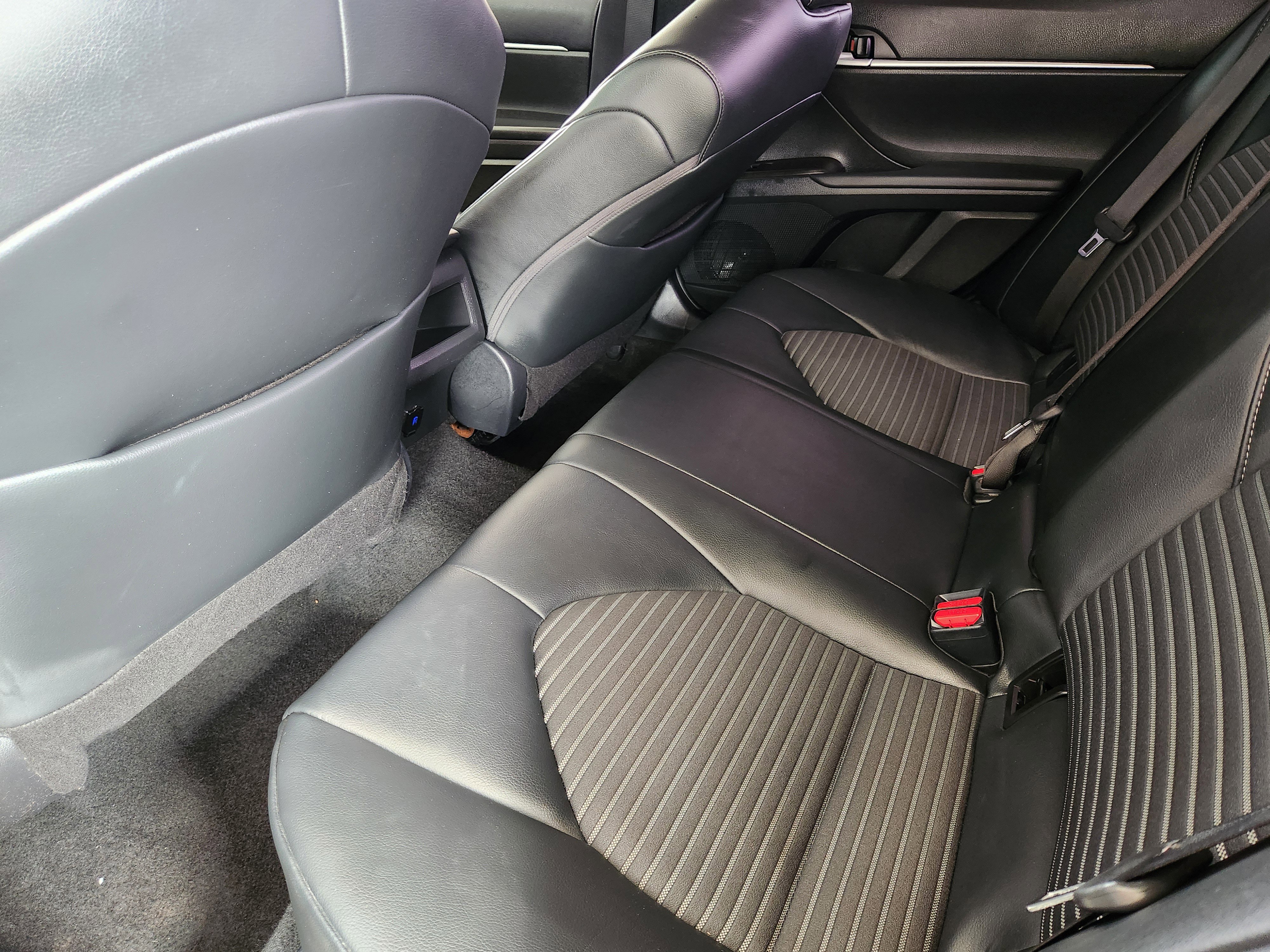 Used 2023 Toyota Camry SE FWD image 31