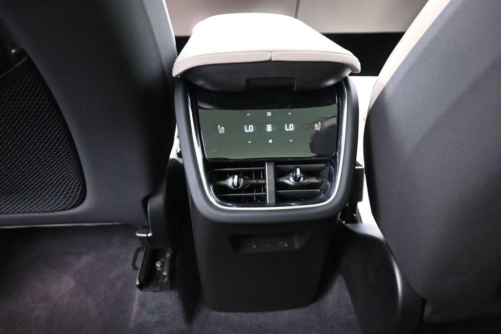 New 2026 Volvo EX90 Ultra AWD/4WD image 16