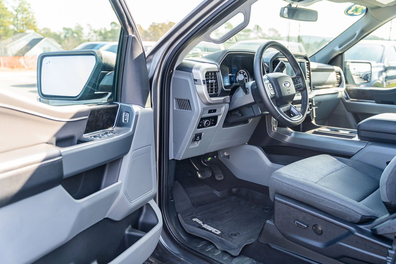 Certified 2023 Ford F150 XLT w/ Equipment Group 301A Mid image 17