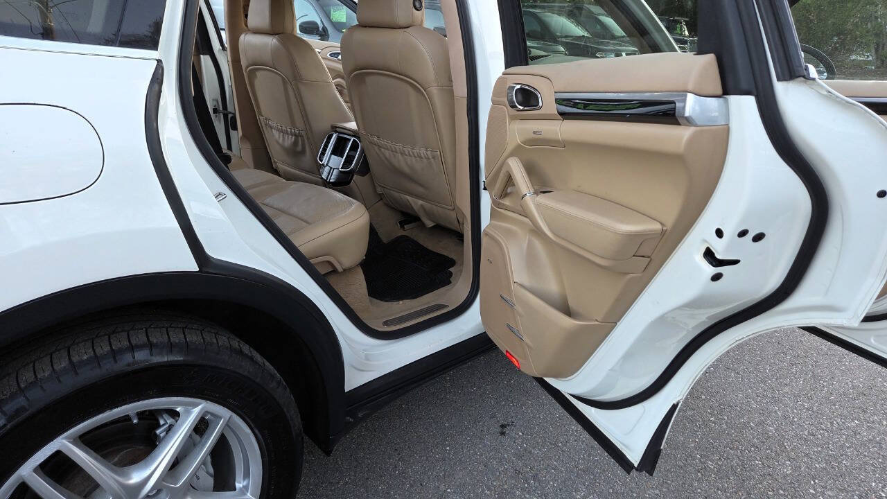 Used 2012 Porsche Cayenne S AWD/4WD image 42