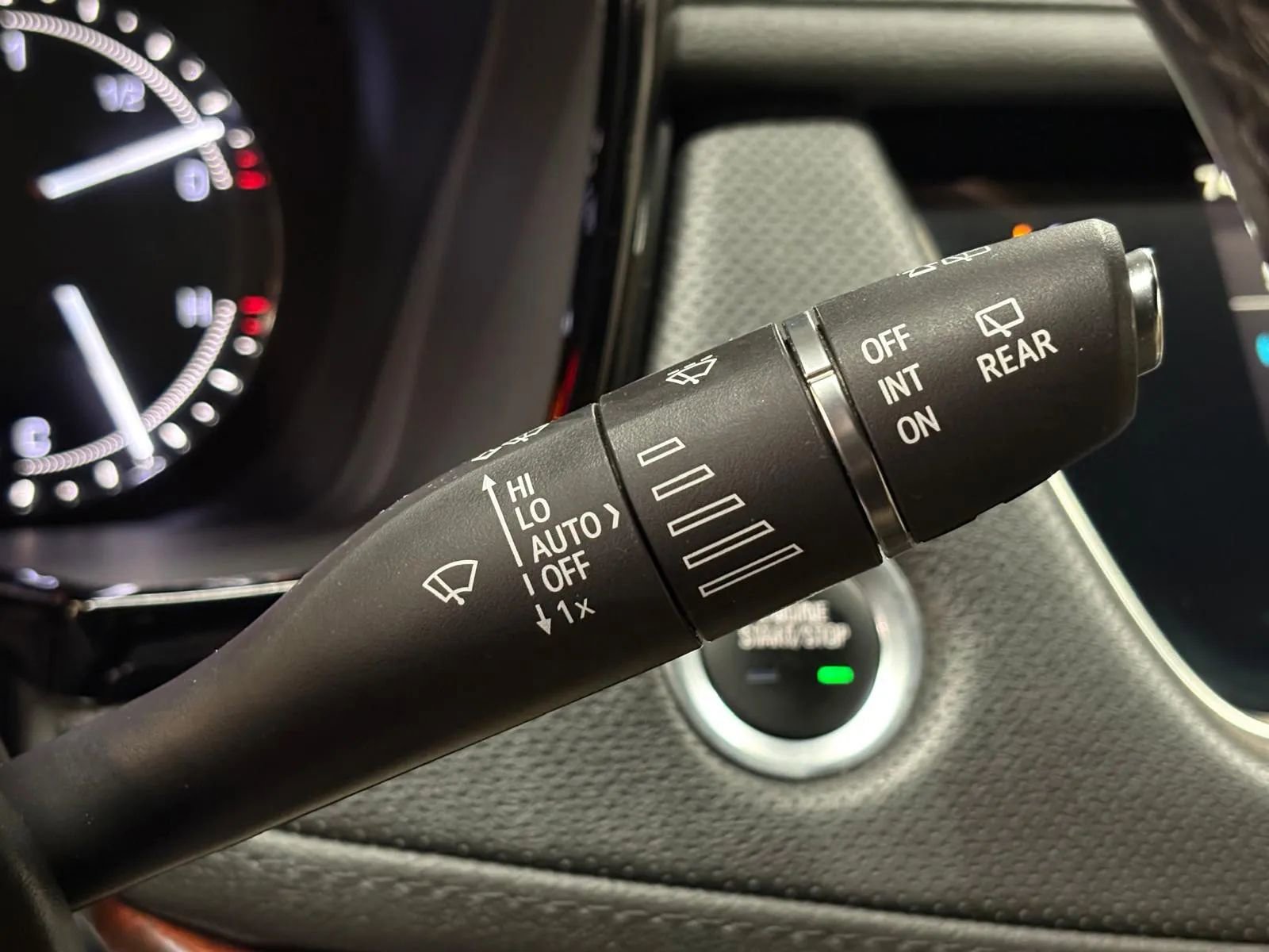 Used 2019 Cadillac XT5 Luxury image 37