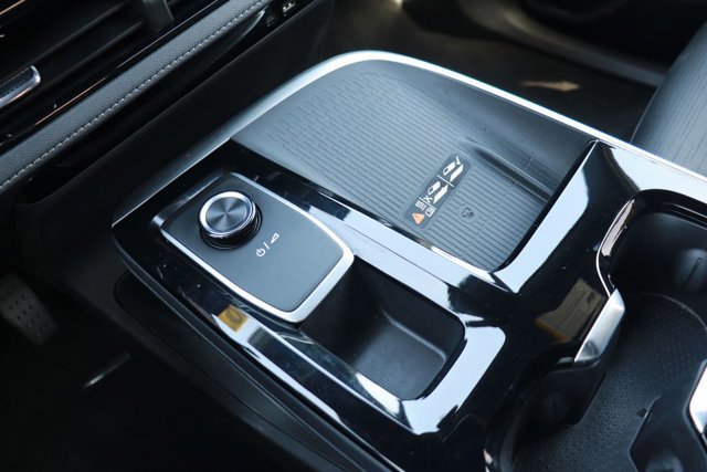 Used 2025 Buick Enclave Sport Touring image 19