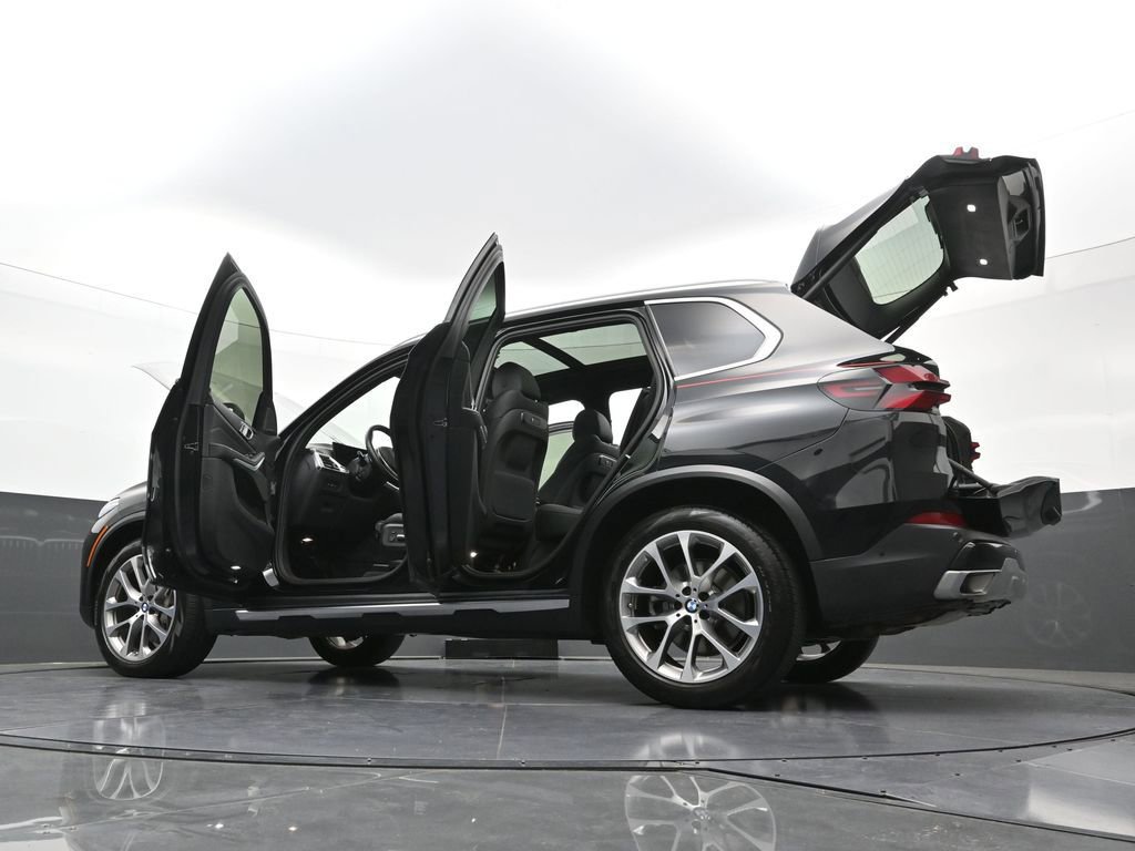 Used 2024 BMW X5 xDrive40i w/ Premium Package AWD/4WD image 42